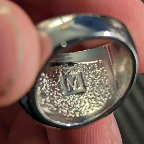 Avon Silver Day To Night Faux Diamond Dome Ring - Picture 4 of 7